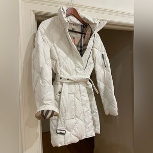Gorgeous classic Burberry puffy